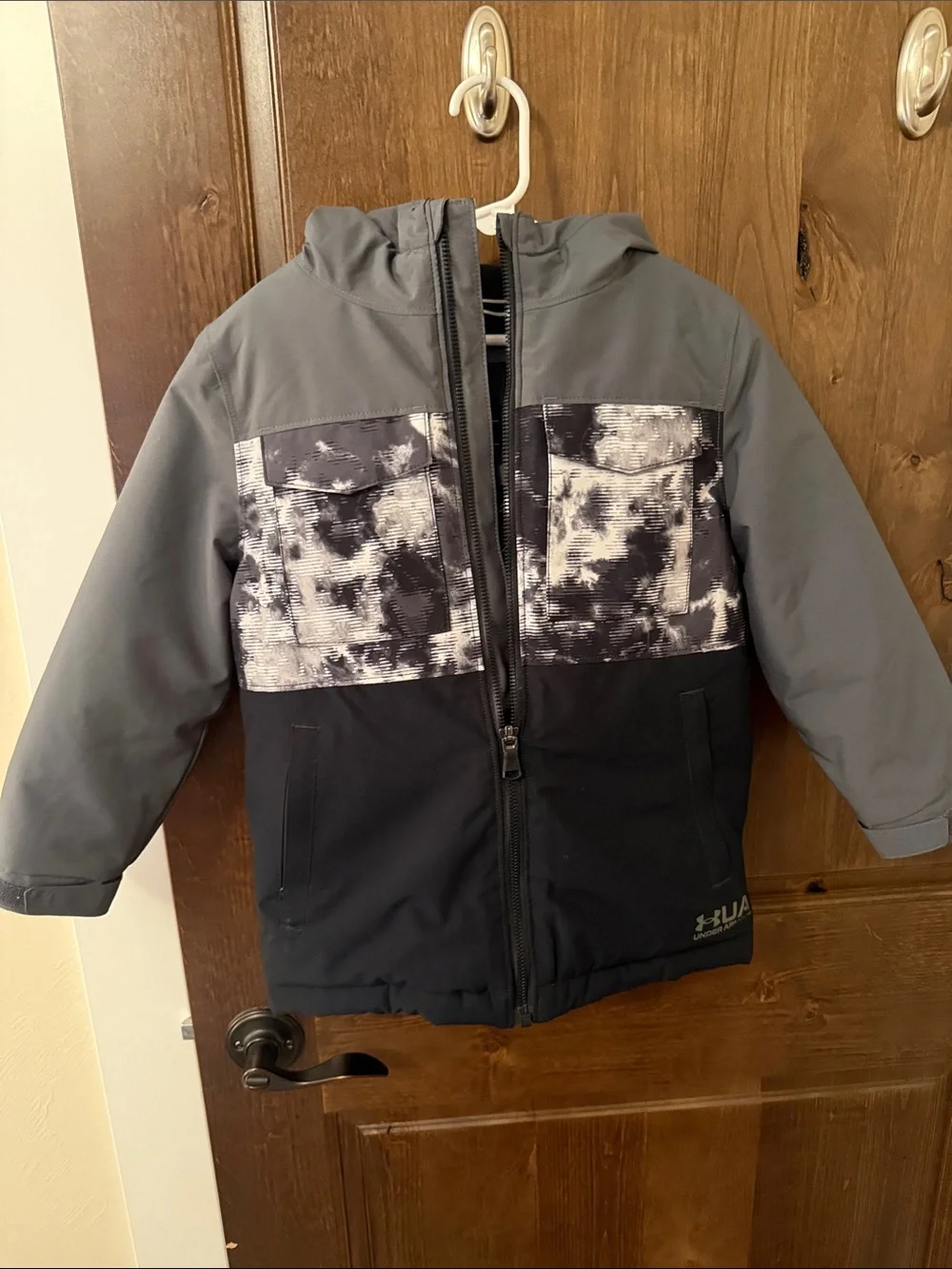 Under Armour Boys' Gray, Black & White Colorblock Insulated Hooded Winter Coat